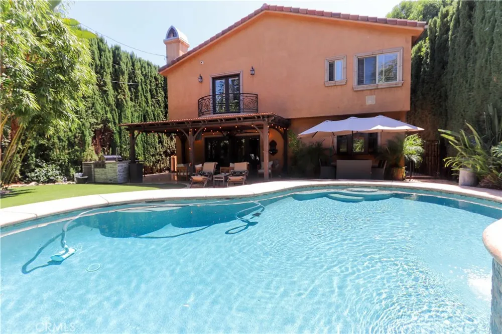 4759 Lemona Sherman Oaks, CA 91403