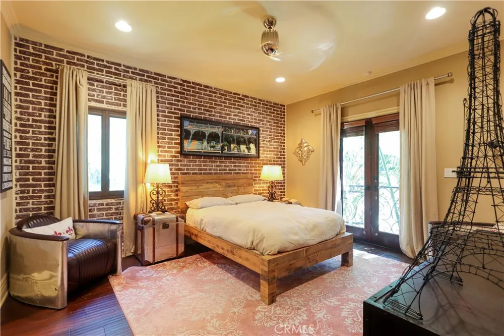 4759 Lemona Sherman Oaks, CA 91403