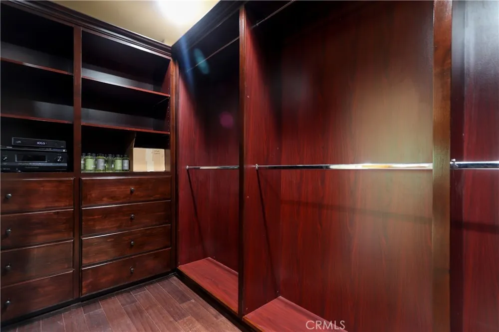 4759 Lemona Sherman Oaks, CA 91403