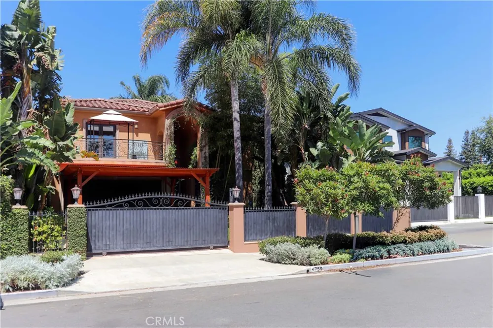 4759 Lemona Sherman Oaks, CA 91403