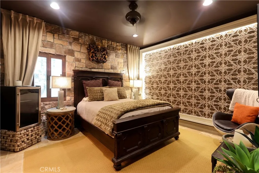 4759 Lemona Sherman Oaks, CA 91403