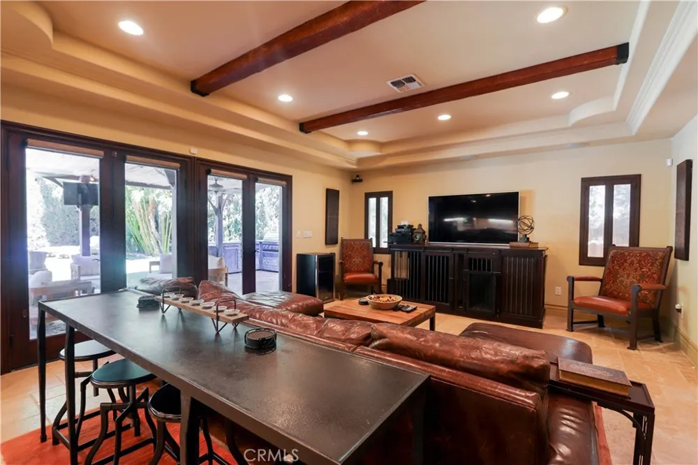 4759 Lemona Sherman Oaks, CA 91403
