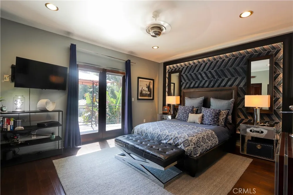 4759 Lemona Sherman Oaks, CA 91403