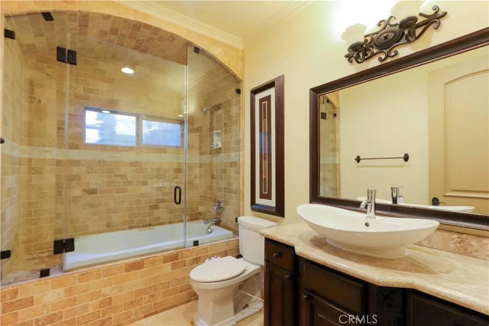 4759 Lemona Sherman Oaks, CA 91403