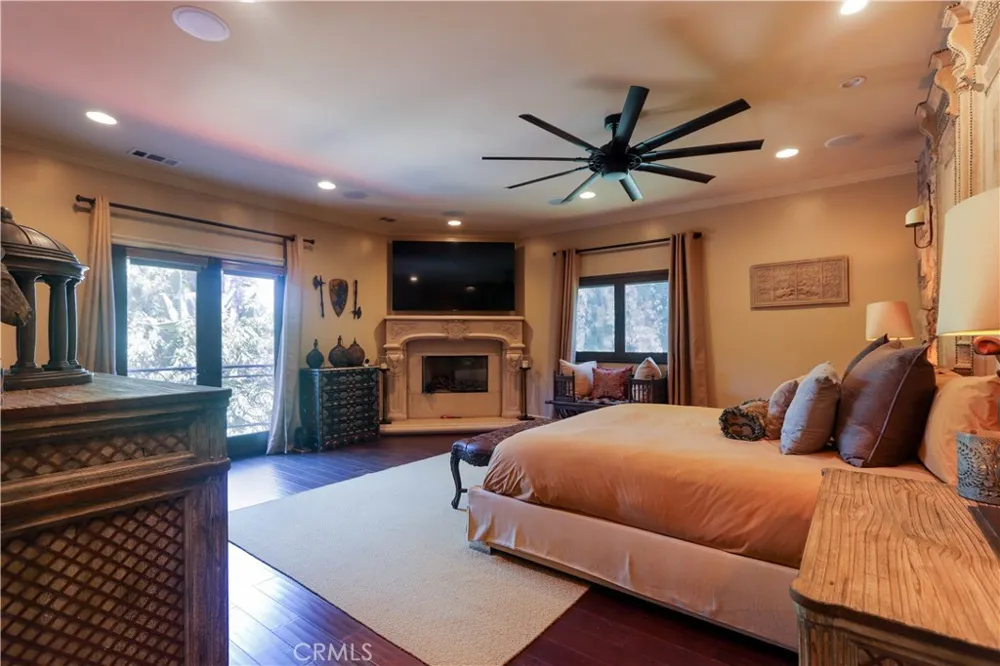 4759 Lemona Sherman Oaks, CA 91403