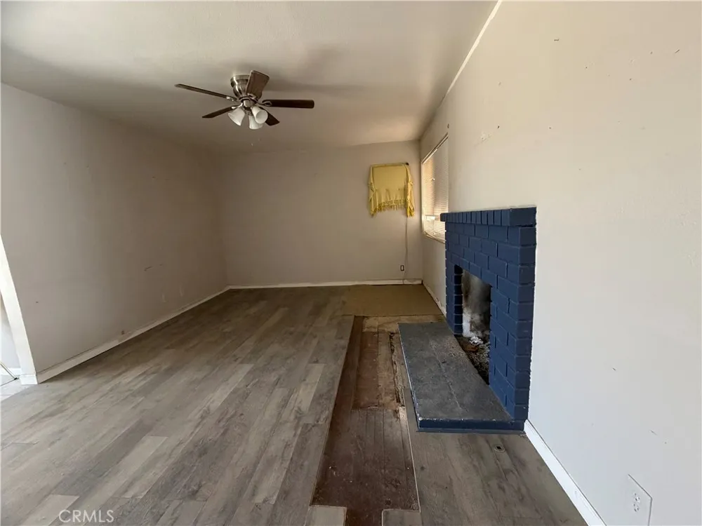 2892 Benito Mojave, CA 93501