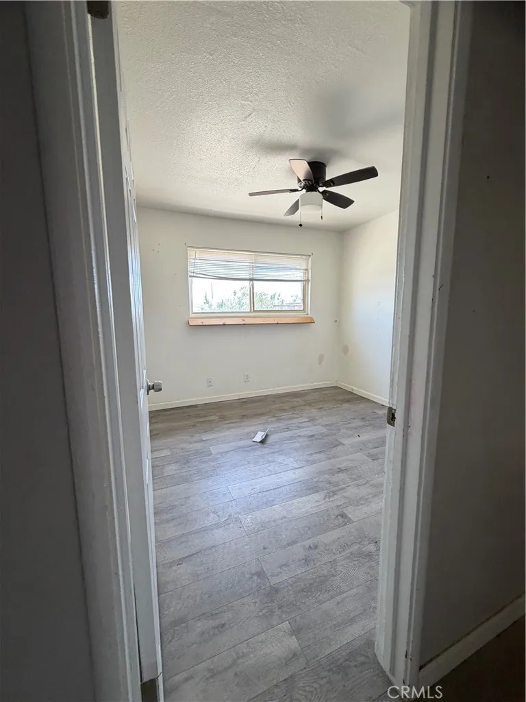 2892 Benito Mojave, CA 93501