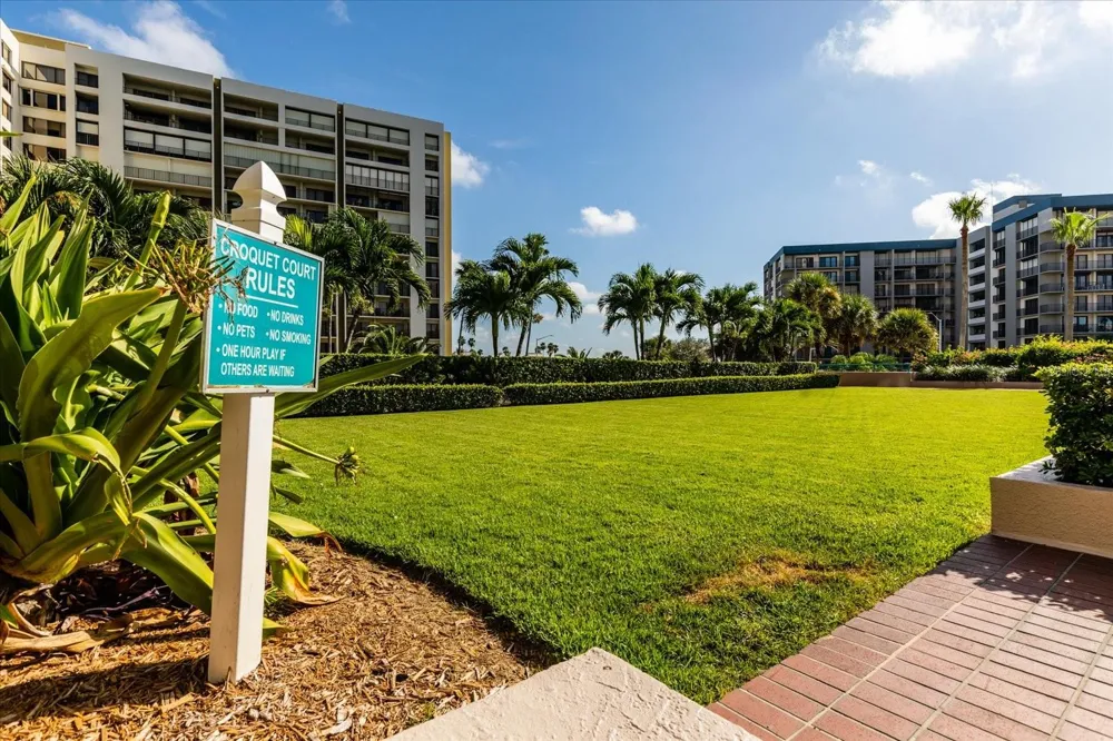 1560 GULF BOULEVARD #1101 Clearwater Beach, FL 33767
