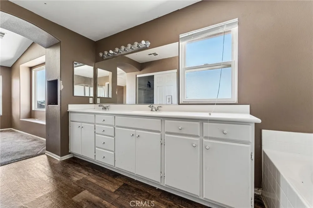 1592 Western Village Drive San Jacinto, CA 92583