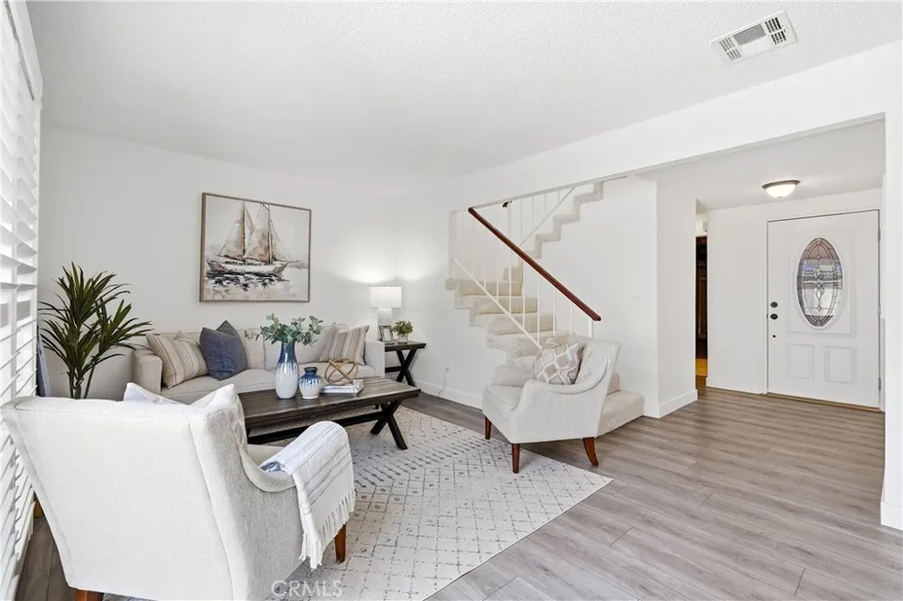 321 W Hermitage Azusa, CA 91702