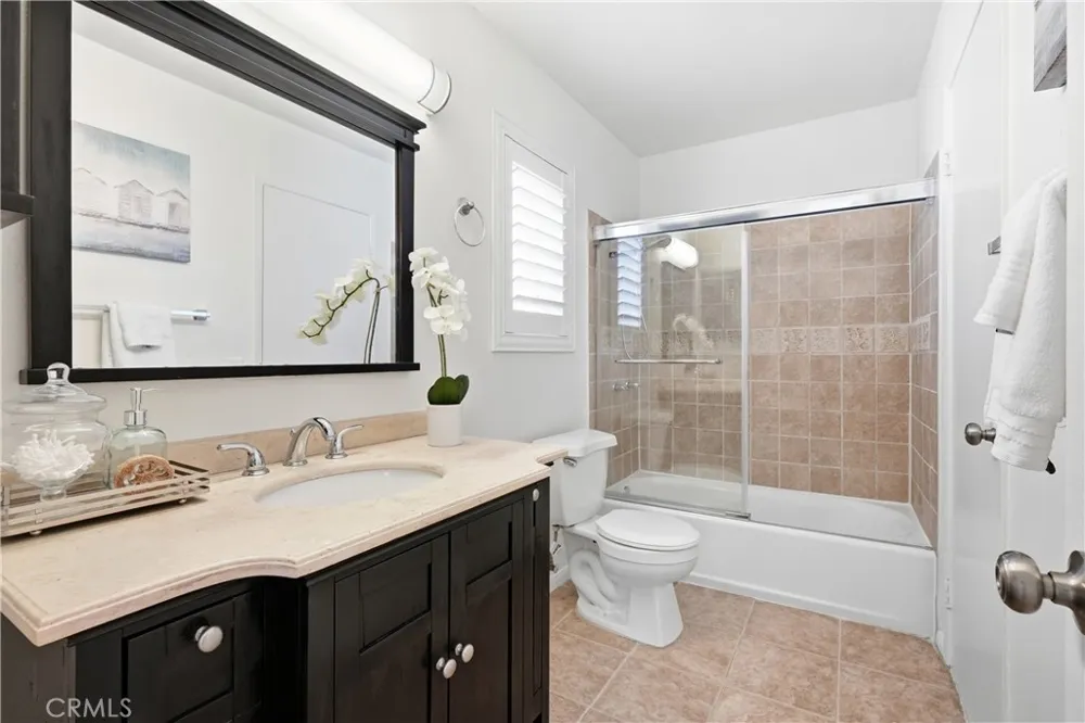 321 W Hermitage Azusa, CA 91702
