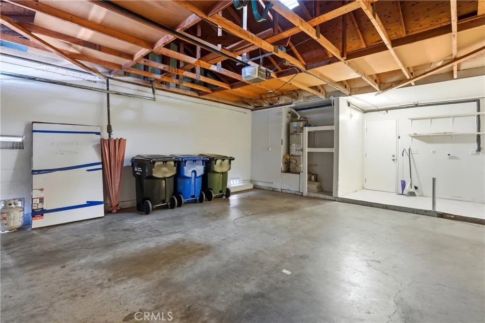 321 W Hermitage Azusa, CA 91702