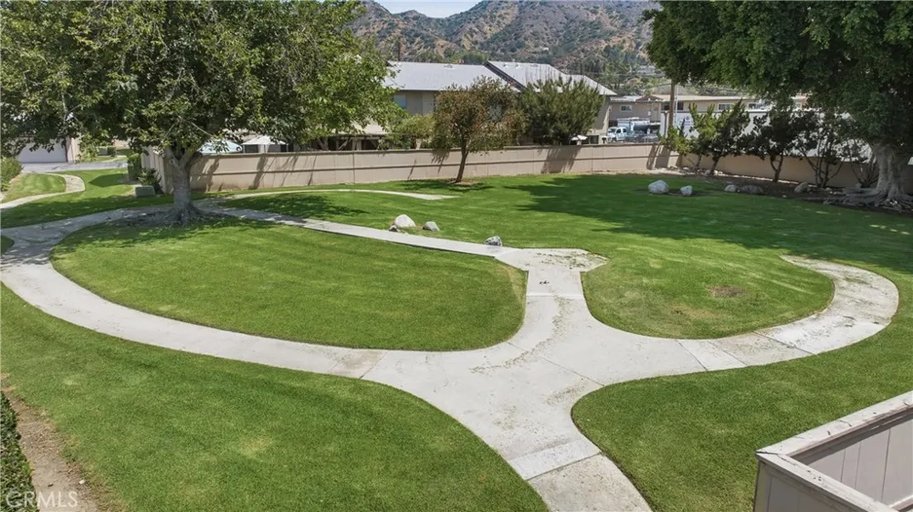321 W Hermitage Azusa, CA 91702