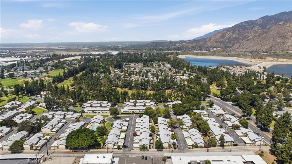 321 W Hermitage Azusa, CA 91702
