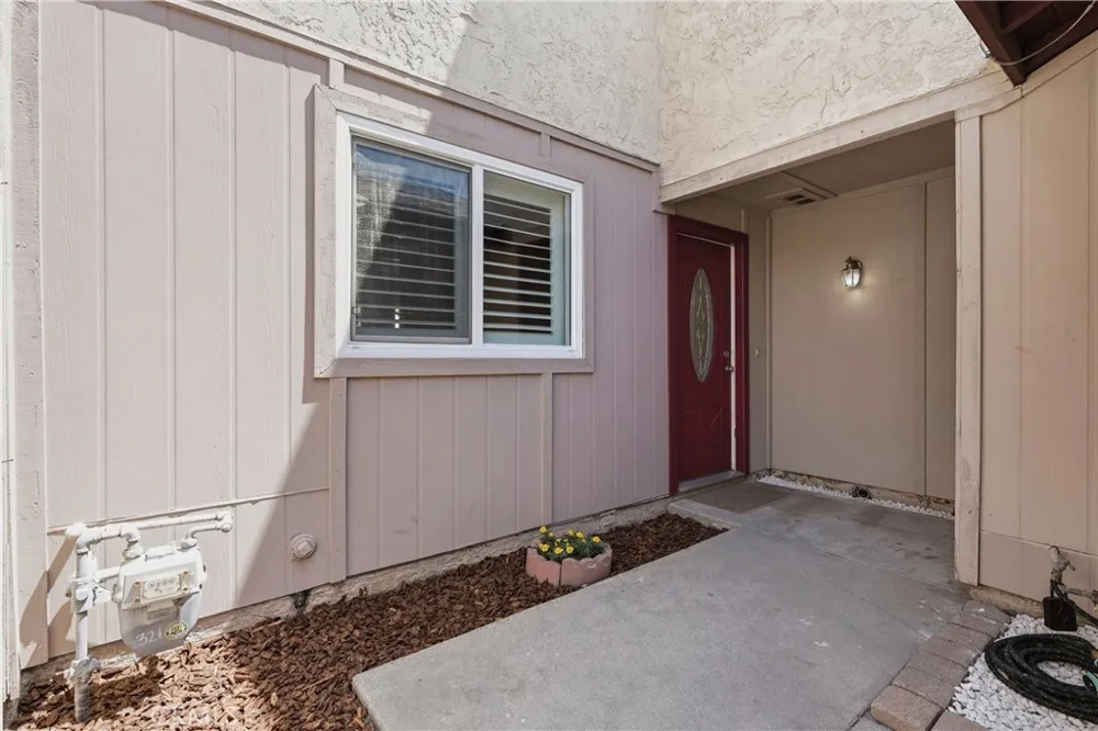 321 W Hermitage Azusa, CA 91702