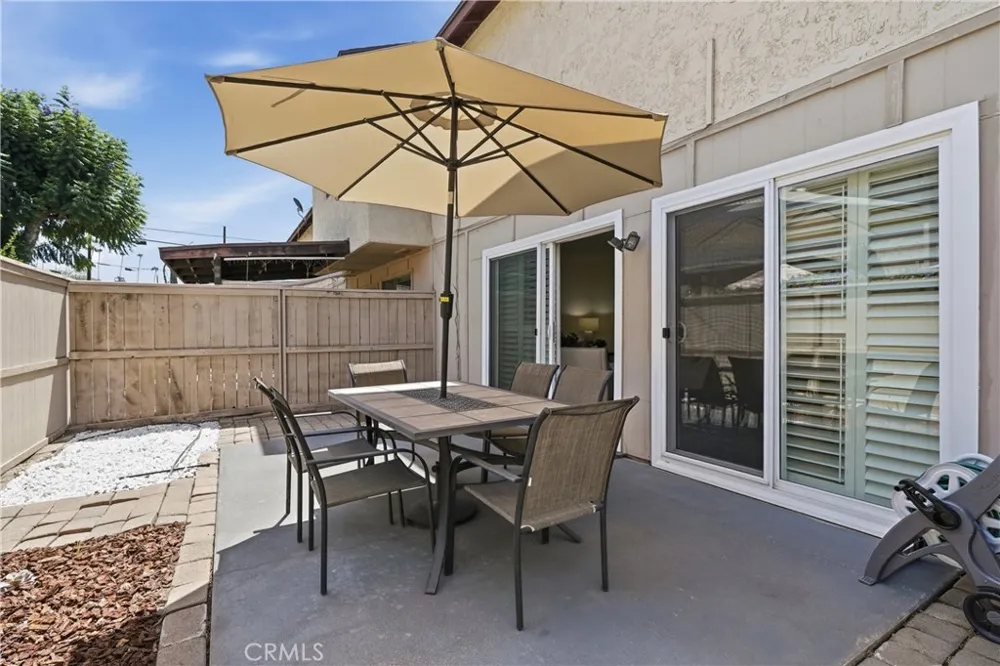 321 W Hermitage Azusa, CA 91702