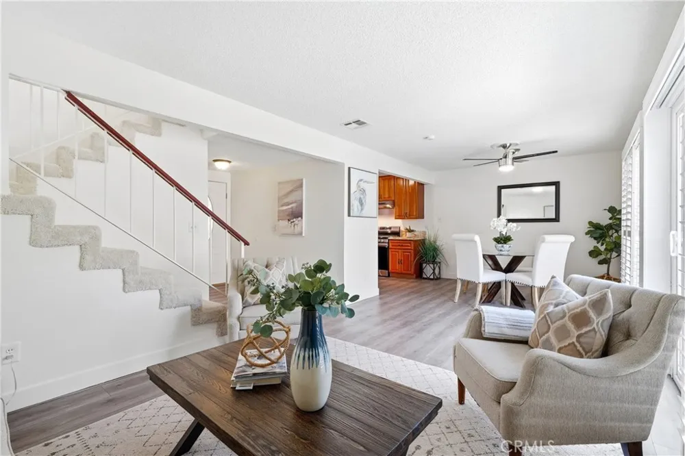 321 W Hermitage Azusa, CA 91702