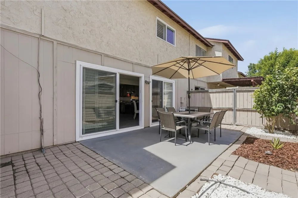 321 W Hermitage Azusa, CA 91702