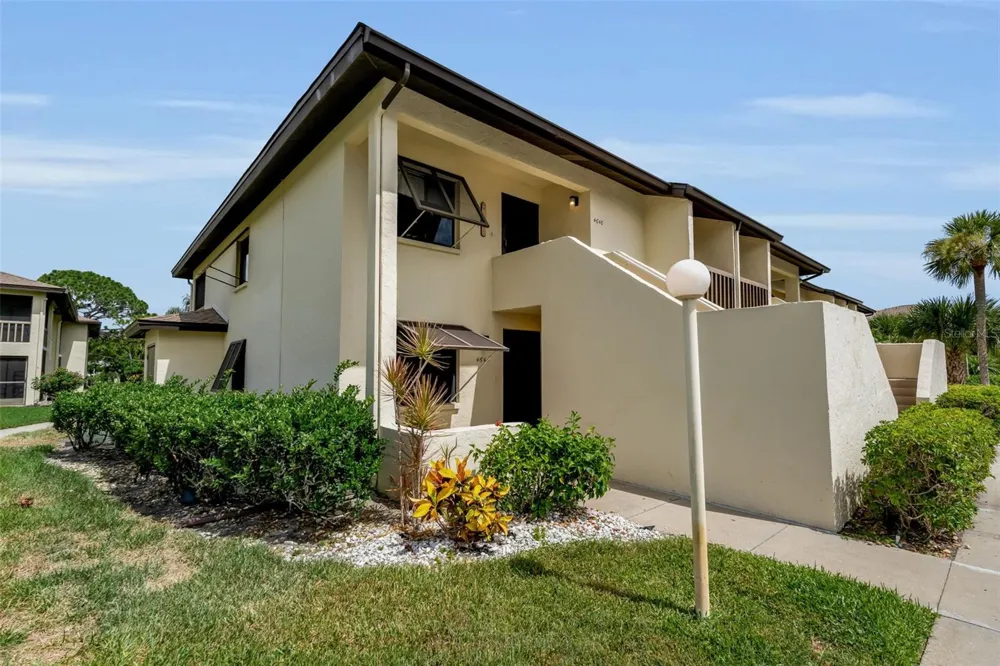 4644 LONGWATER #97 Sarasota, FL 34235