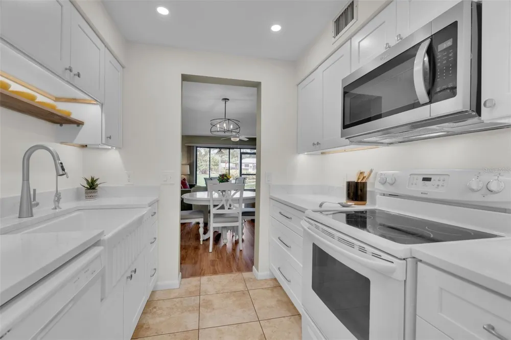 4644 LONGWATER #97 Sarasota, FL 34235