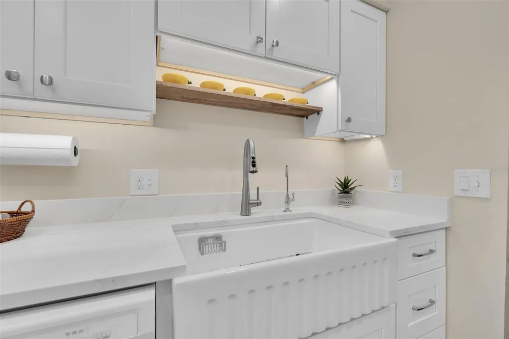 4644 LONGWATER #97 Sarasota, FL 34235