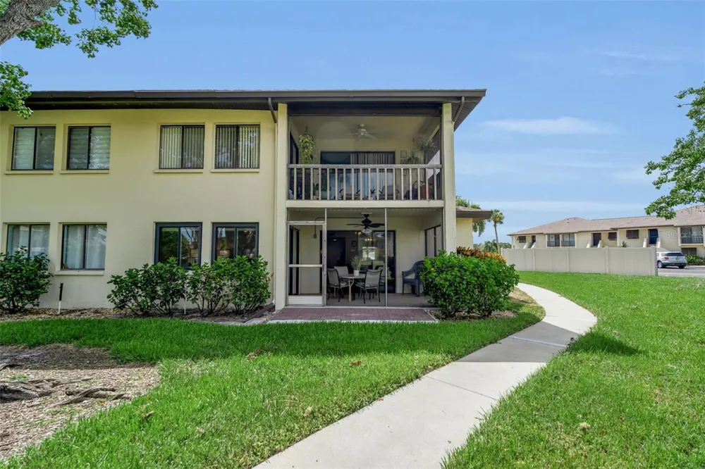 4644 LONGWATER #97 Sarasota, FL 34235