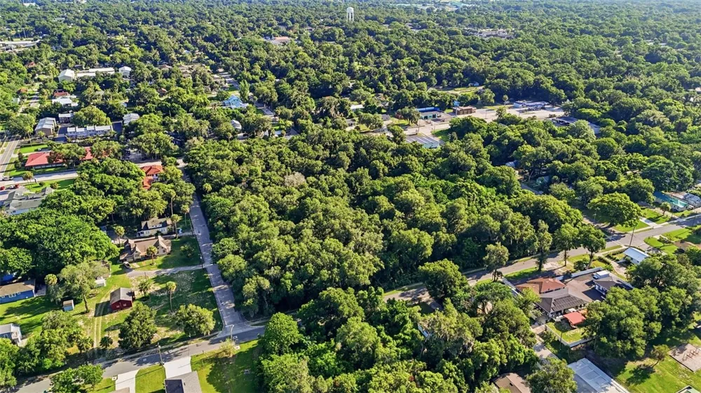 E NEW YORK AVENUE Deland, FL 32724