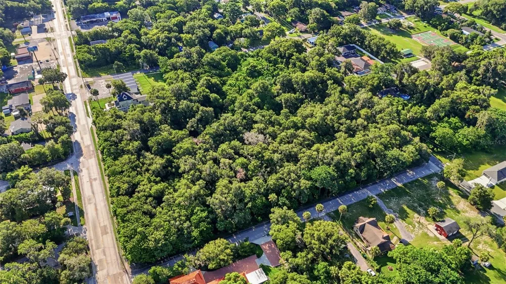 E NEW YORK AVENUE Deland, FL 32724