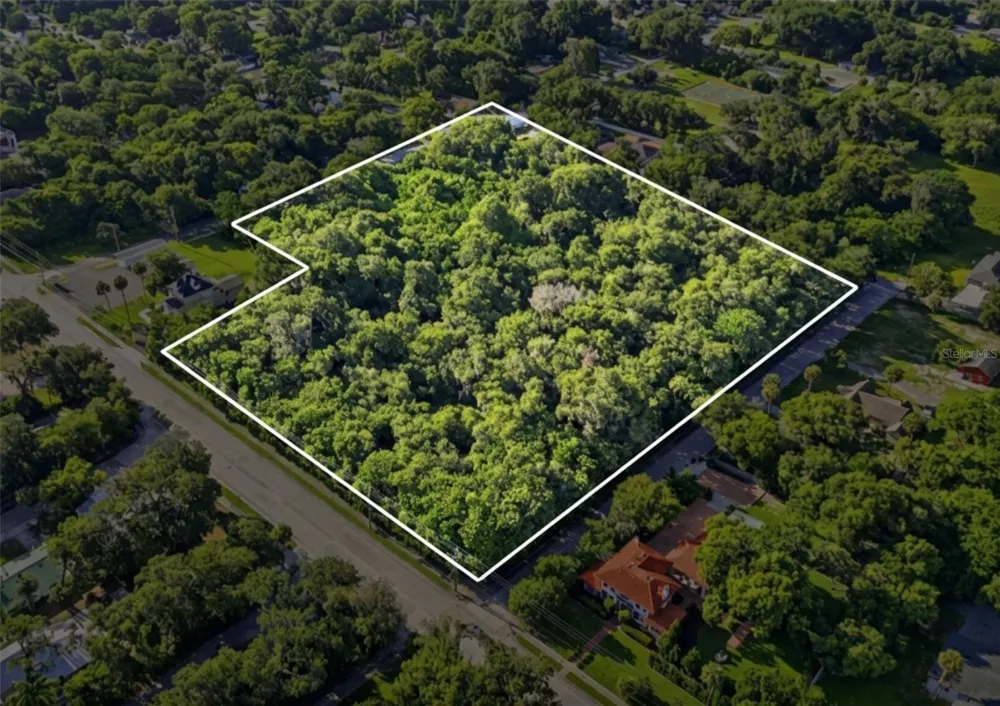 E NEW YORK AVENUE Deland, FL 32724