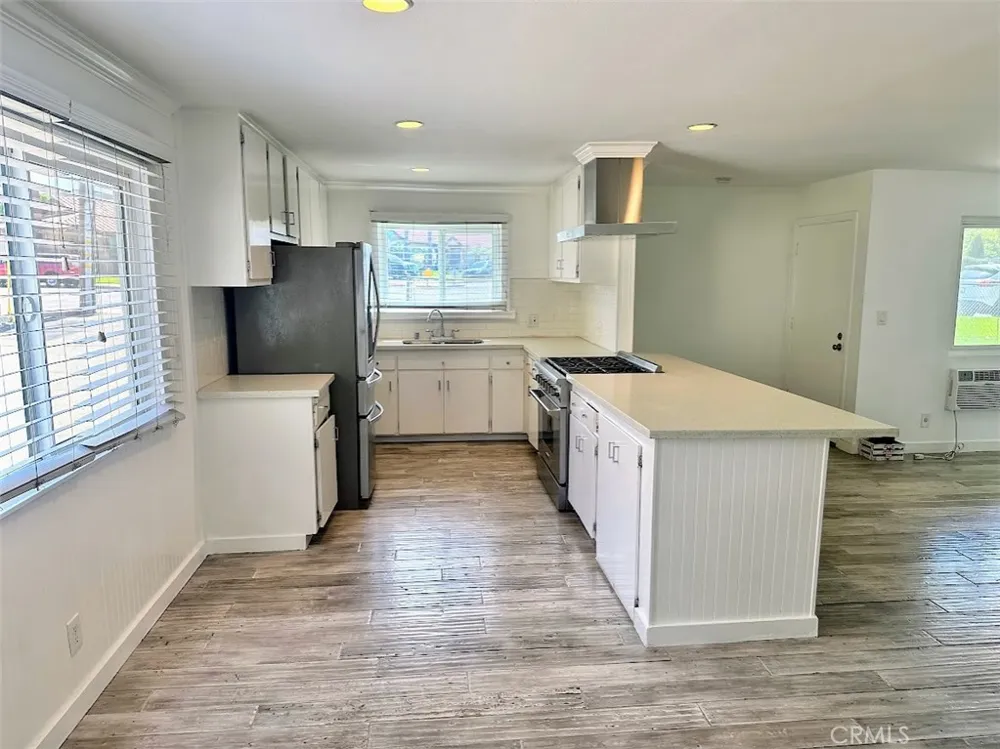5593 Pioneer Boulevard #1 Whittier, CA 90601