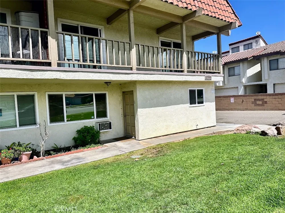 5593 Pioneer Boulevard #1 Whittier, CA 90601