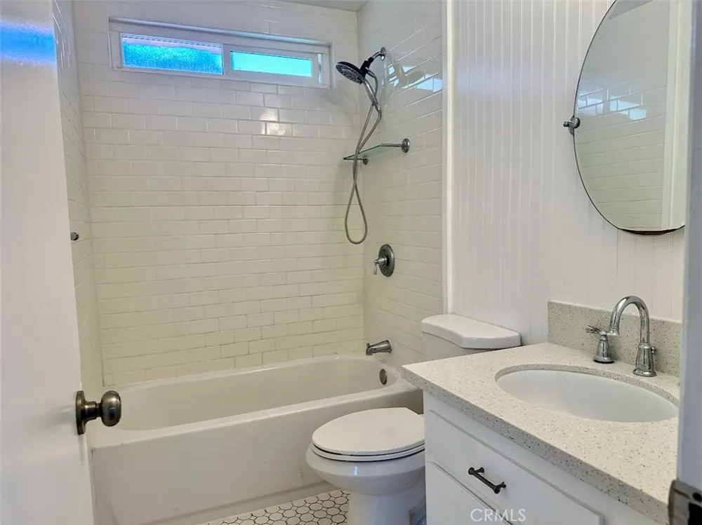 5593 Pioneer Boulevard #1 Whittier, CA 90601