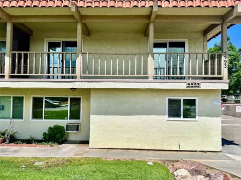 5593 Pioneer Boulevard #1