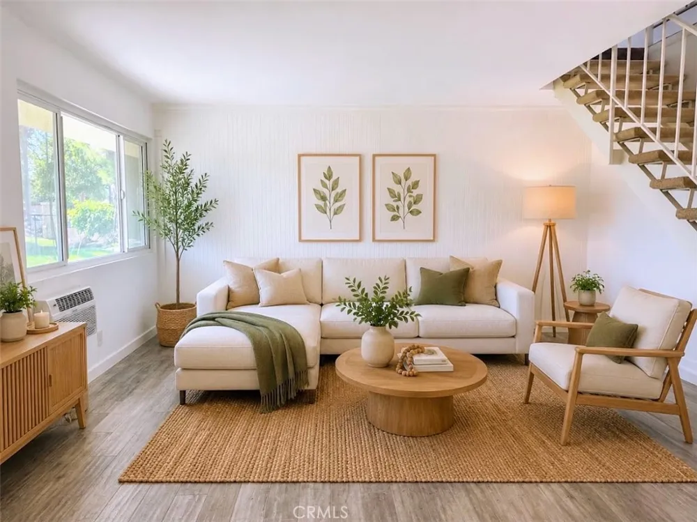 5593 Pioneer Boulevard #1 Whittier, CA 90601