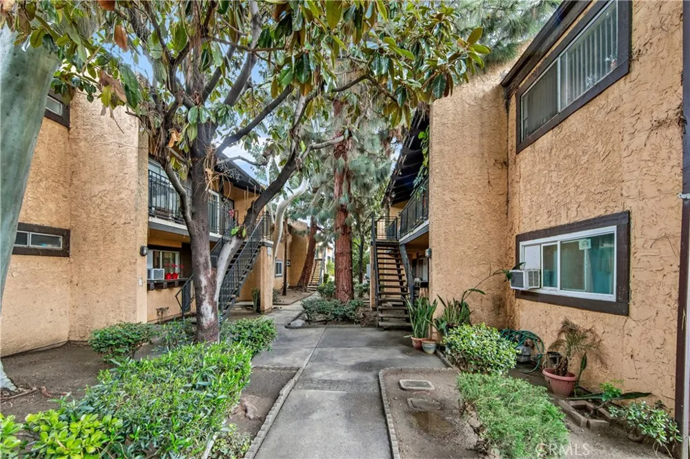 21522 Belshire #12 Hawaiian Gardens, CA 90716