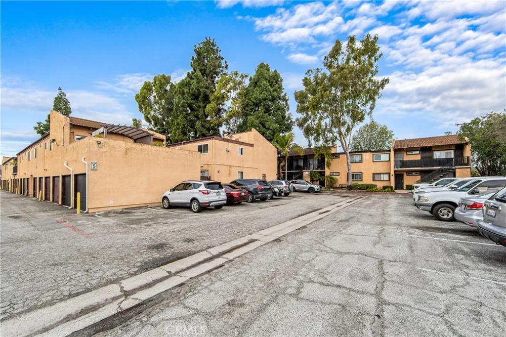 21522 Belshire #12 Hawaiian Gardens, CA 90716