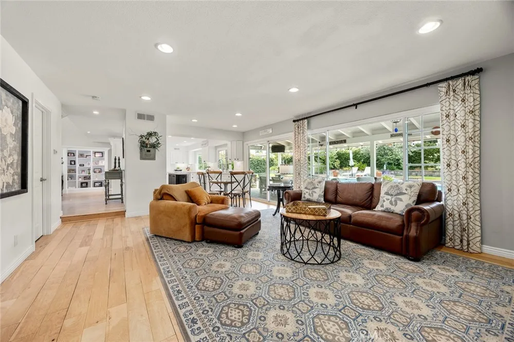 10536 Beardsley Villa Park, CA 92861