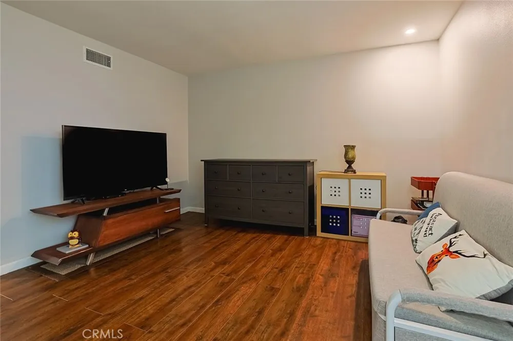 17614 Graystone Cerritos, CA 90703