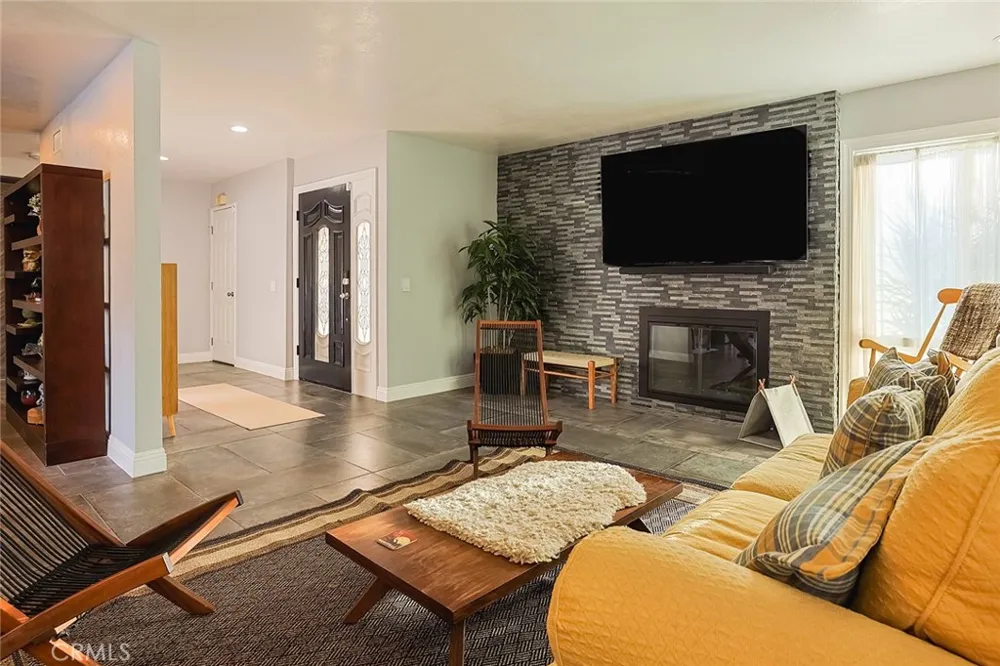 17614 Graystone Cerritos, CA 90703