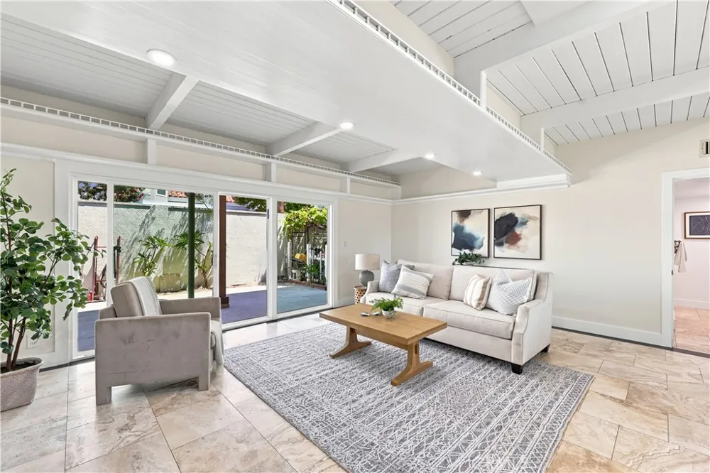 3159 W Lanerose Anaheim, CA 92804