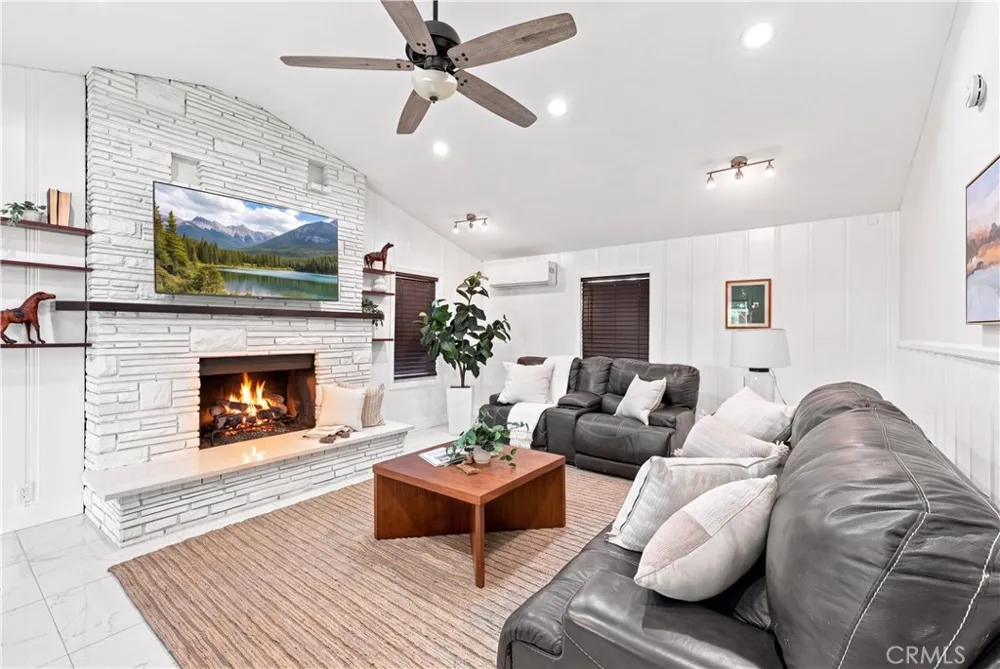 3159 W Lanerose Anaheim, CA 92804