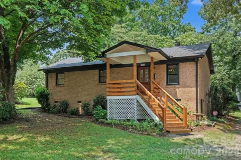 5315 Ruth Drive