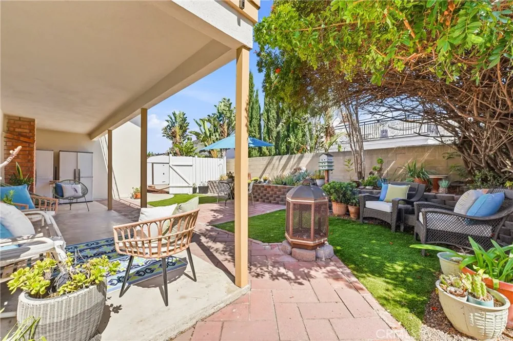 8821 Tamarisk Westminster, CA 92683