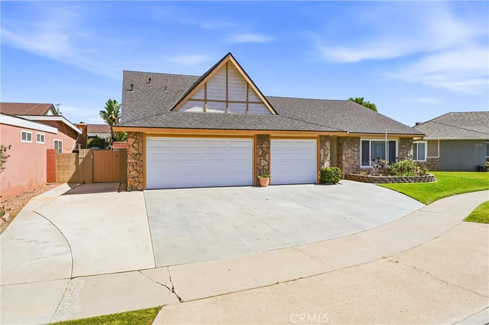 8821 Tamarisk Westminster, CA 92683