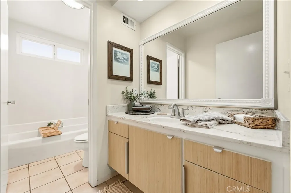8821 Tamarisk Westminster, CA 92683