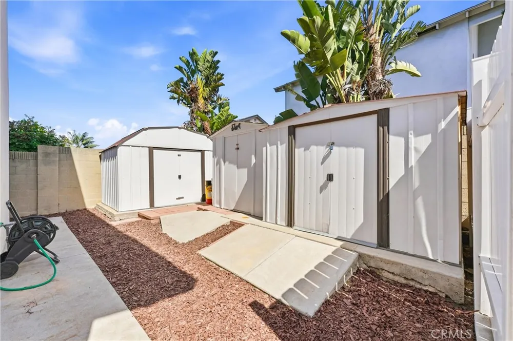 8821 Tamarisk Westminster, CA 92683