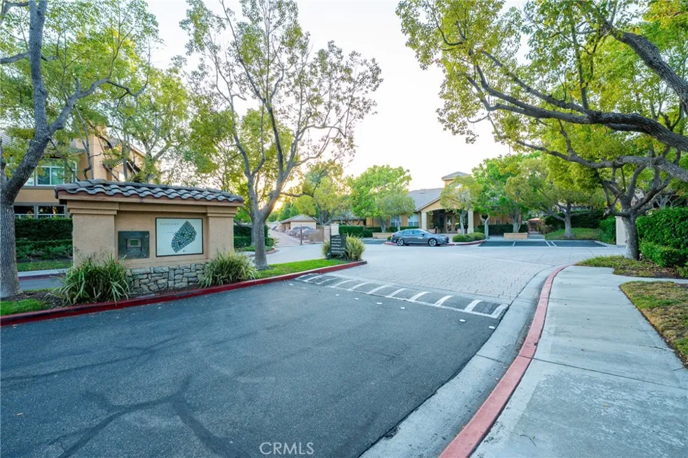 19431 Rue De Valore #38B Lake Forest, CA 92610