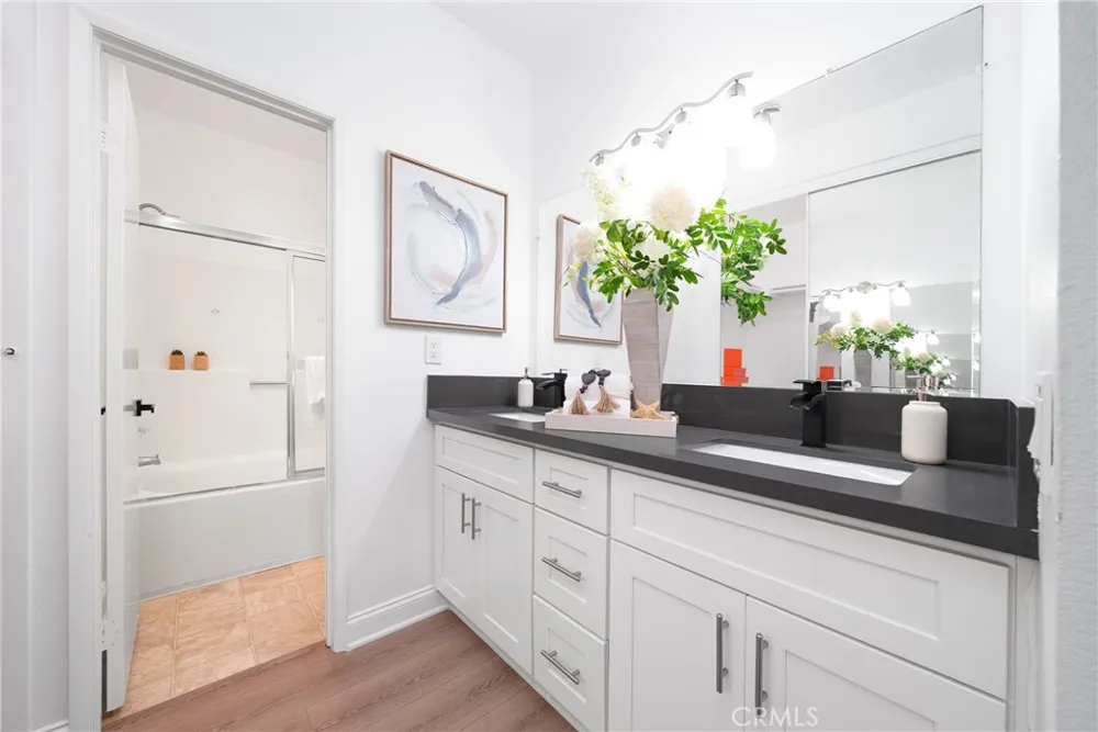19431 Rue De Valore #38B Lake Forest, CA 92610