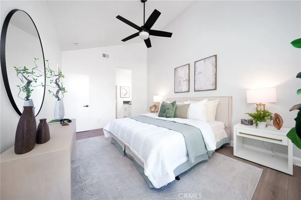 19431 Rue De Valore #38B Lake Forest, CA 92610