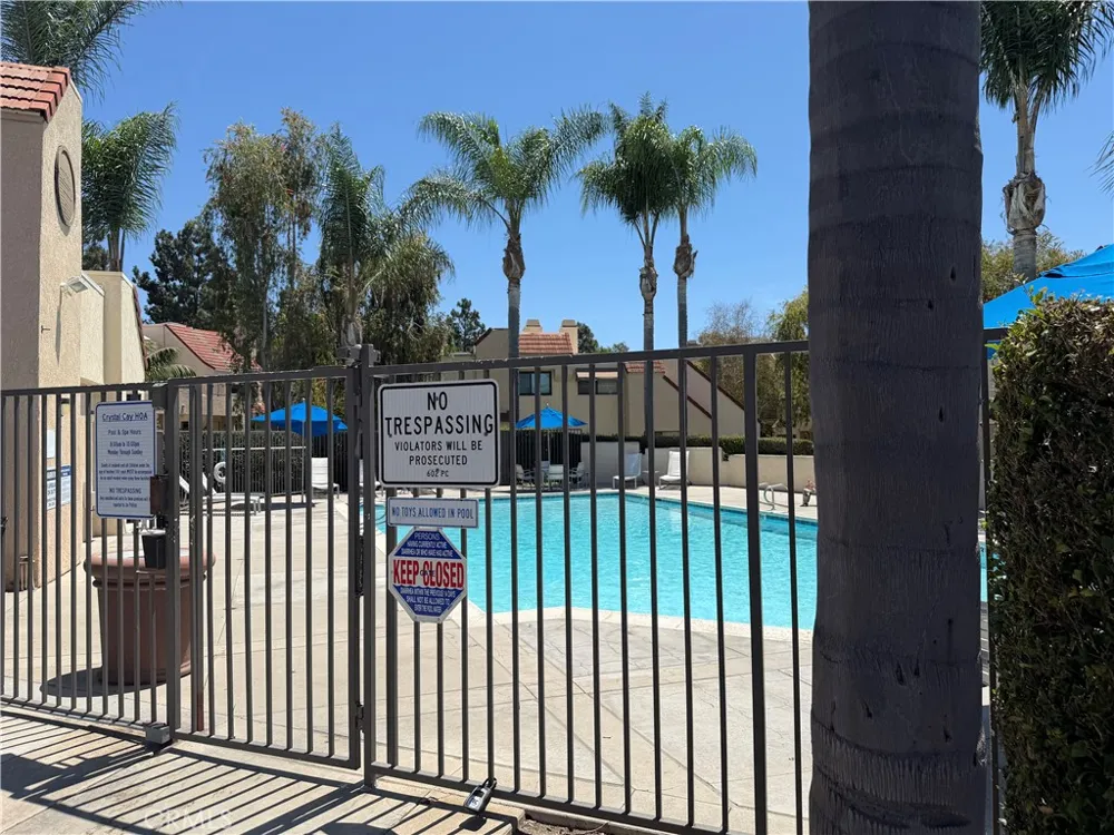 65 Largo Laguna Niguel, CA 92677